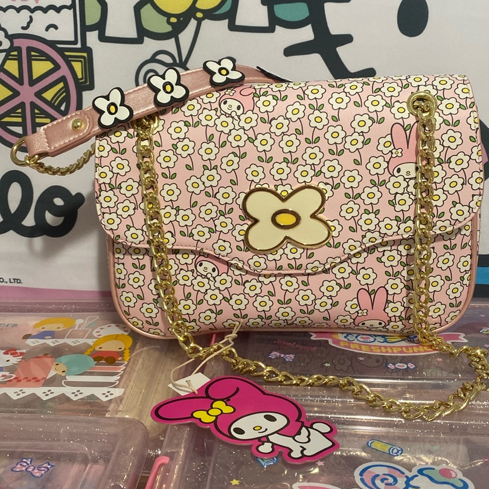 NWT New Loungefly sanrio loves My Melody flap bag good chain straps